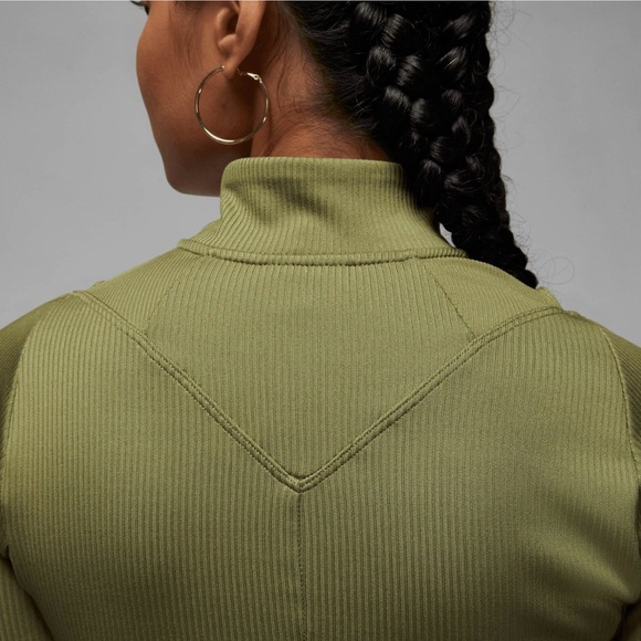 Nike Jordan 23 Engineered Women's 1/4-Zip Long-Sleeve Top Tight Fit - Picture 8 of 9